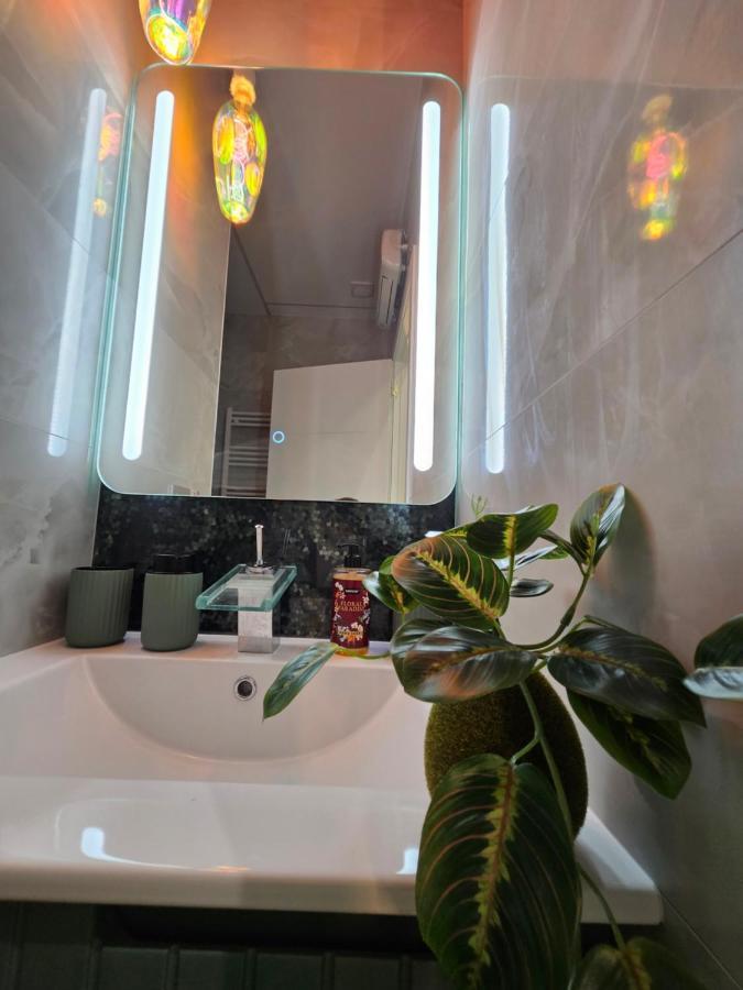 Lounge Garden Sea Mint Fresh Apartment บาเลนเซีย ภายนอก รูปภาพ